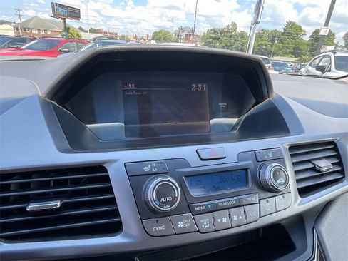Used 2011 Honda Odyssey EX-L image 12