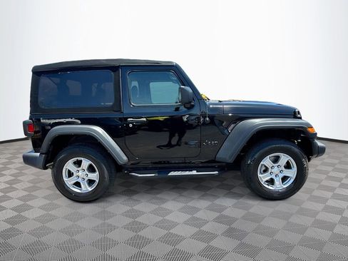 Used 2022 Jeep Wrangler Sport AWD/4WD image 5