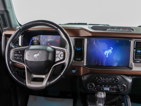 Used 2023 Ford Bronco Outer Banks AWD/4WD image 18