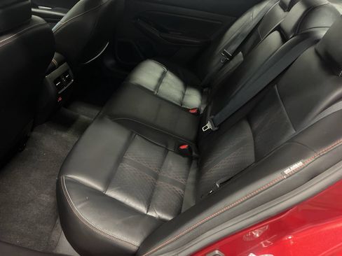 Used 2023 Nissan Altima 2.0 SR FWD image 26