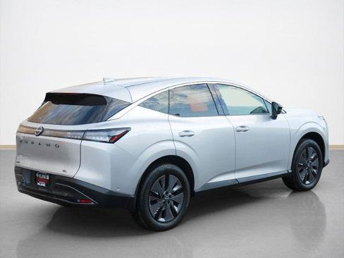 Certified 2025 Nissan Murano SL image 3