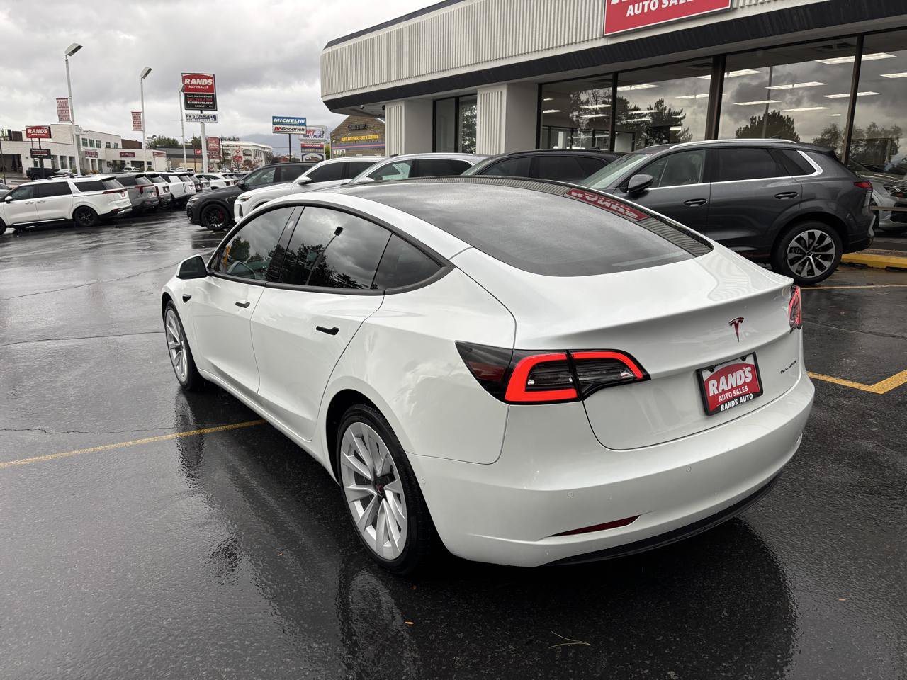 Used 2022 Tesla Model 3 Long Range AWD/4WD image 5
