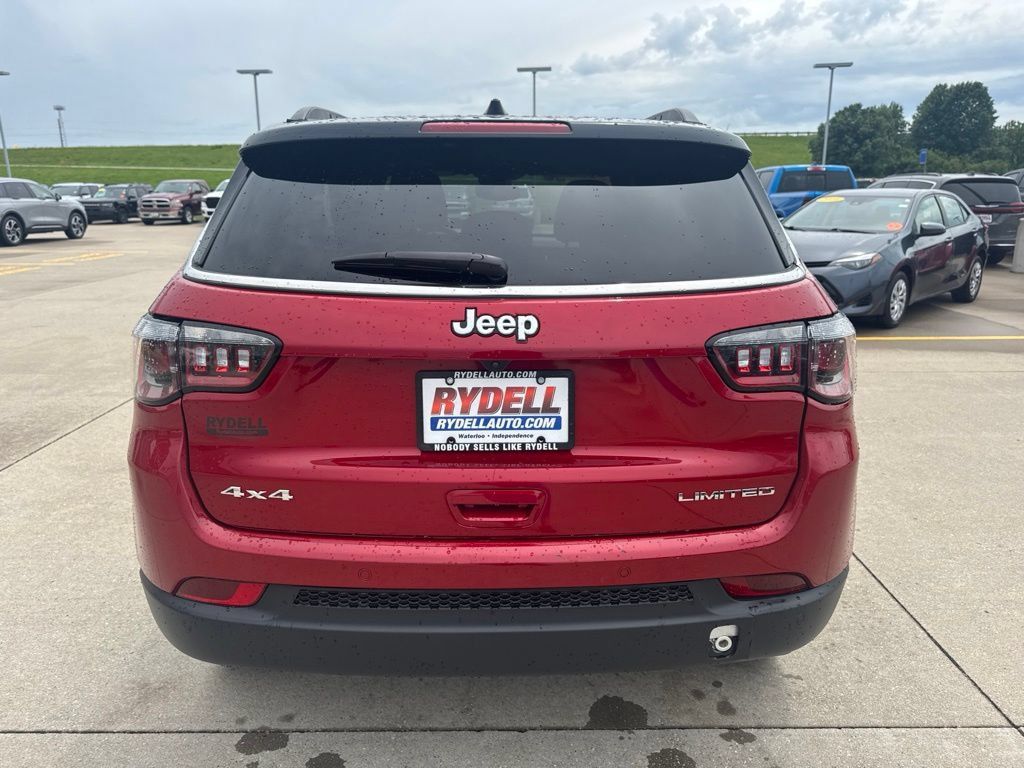 Used 2025 Jeep Compass Limited AWD/4WD image 30