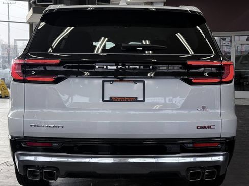 Used 2024 GMC Acadia Denali image 14
