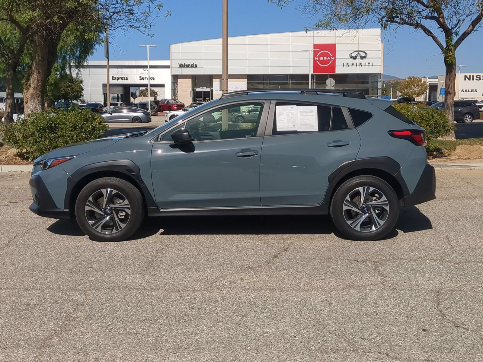 Used 2024 Subaru Crosstrek 2.0i Premium w/ Crosstrek Mirror Package AWD/4WD image 2