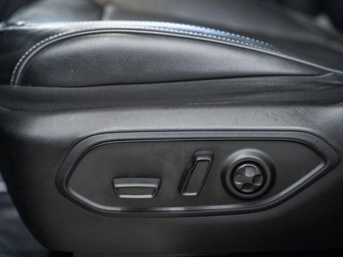 Certified 2023 Jeep Grand Cherokee Overland image 46