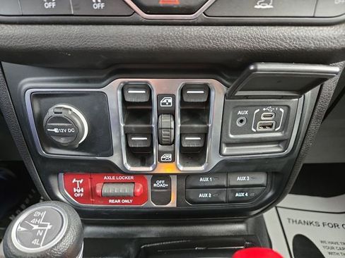 Used 2024 Jeep Wrangler Willys image 22