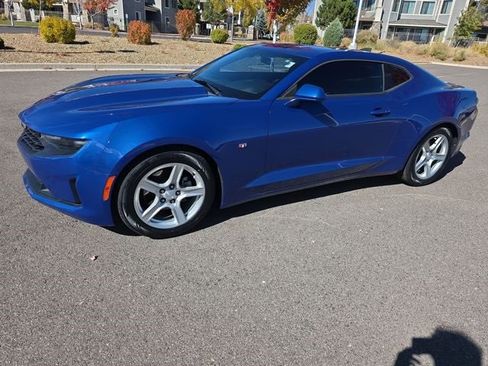 Used 2020 Chevrolet Camaro LT w/ Technology Package image 7