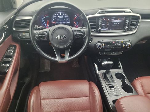 Used 2018 Kia Sorento SX image 22