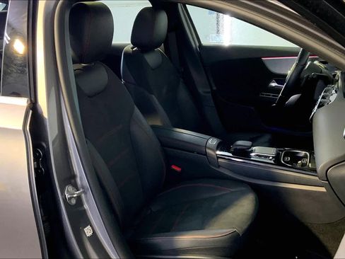 Used 2022 Mercedes-Benz A 220 4MATIC image 8