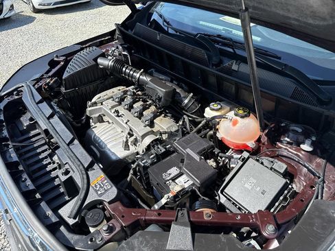 Used 2017 GMC Acadia SLE image 30