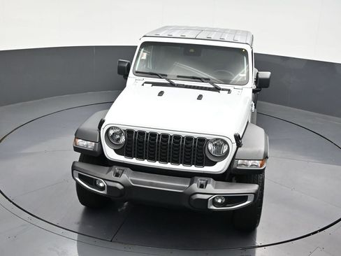 Used 2025 Jeep Gladiator Sport AWD/4WD image 27