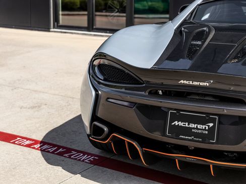 Used 2016 McLaren 570S Coupe RWD image 12