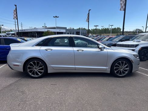 Used 2019 Lincoln MKZ Reserve w/ Reserve Plus Package FWD image 4