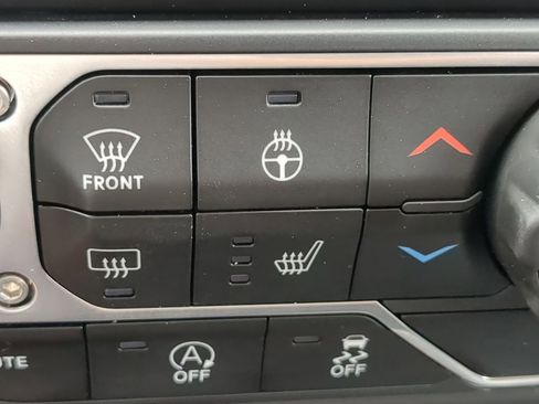 Used 2020 Jeep Gladiator Overland image 23