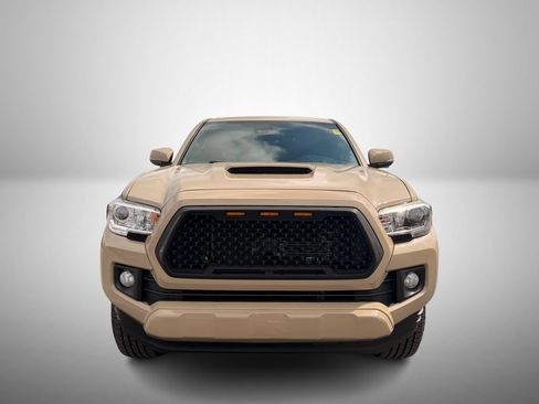 Used 2019 Toyota Tacoma TRD Sport w/ Technology Package RWD image 7