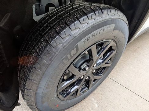 New 2026 Jeep Grand Cherokee Altitude image 41