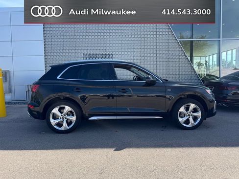 Used 2023 Audi Q5 2.0T Premium Plus w/ Premium Plus Package AWD/4WD image 2