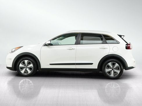 Used 2018 Kia Niro LX FWD image 2