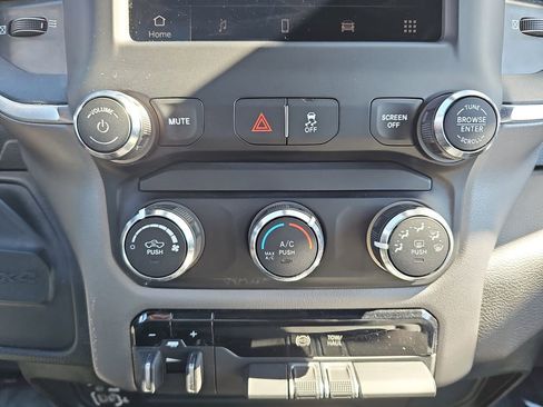 Used 2024 RAM 3500 Big Horn image 20