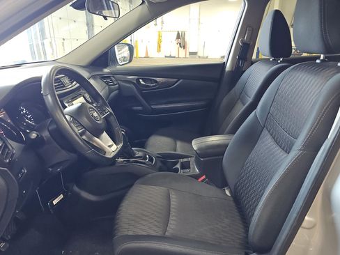 Used 2019 Nissan Rogue S w/ Special Edition Package AWD/4WD image 5
