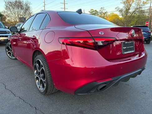 Used 2022 Alfa Romeo Giulia Veloce AWD/4WD image 55