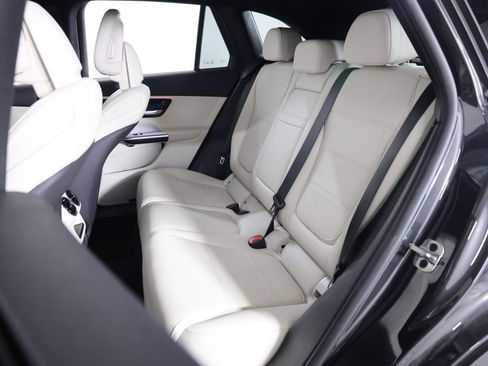 Used 2026 Mercedes-Benz GLC 300 4MATIC image 52