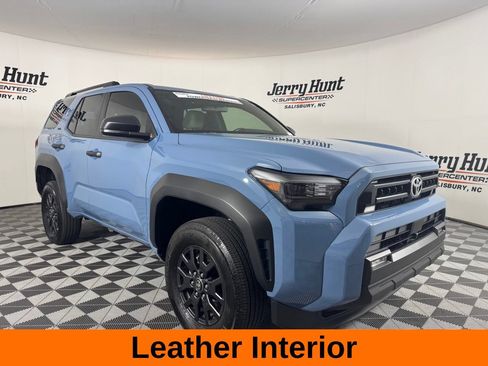Used 2025 Toyota 4Runner SR5 AWD/4WD image 6