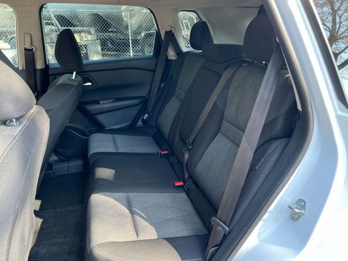 Used 2025 Nissan Rogue SV FWD image 35