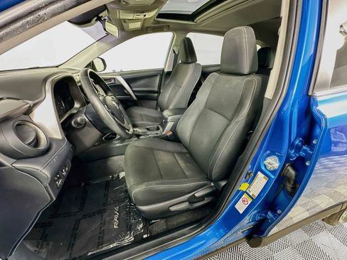 Used 2018 Toyota RAV4 XLE FWD image 24