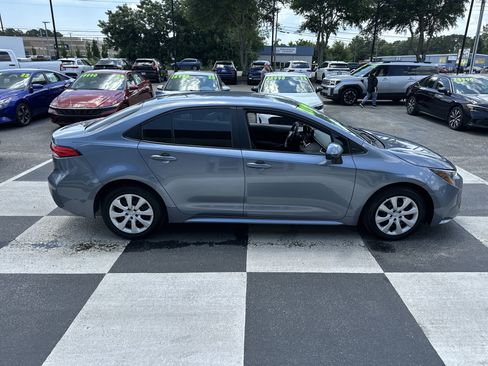 Used 2024 Toyota Corolla LE FWD image 3