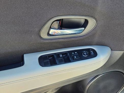 Certified 2022 Honda HR-V LX image 24