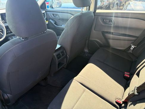 Used 2025 Nissan Rogue S AWD/4WD image 17