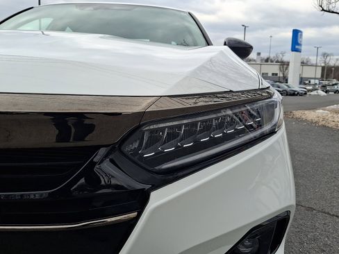 Used 2022 Honda Accord Sport Special Edition image 9