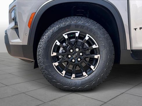 New 2026 Chevrolet Traverse Z71 w/ Enhanced Driving Package image 12