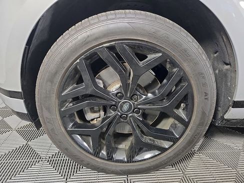 Used 2023 Land Rover Range Rover Evoque R-Dynamic SE AWD/4WD image 9