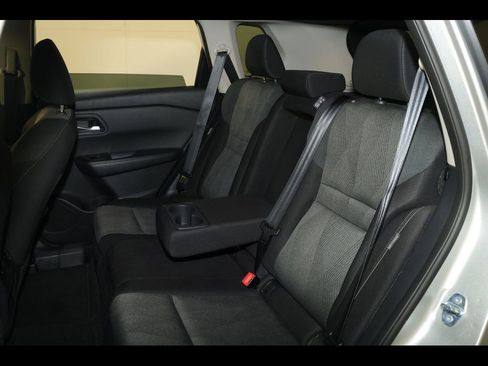 Used 2025 Nissan Rogue SV AWD/4WD image 28