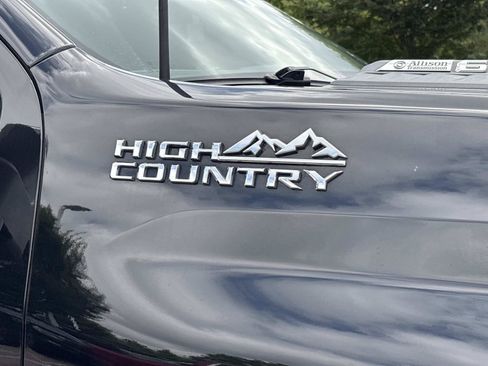 Used 2024 Chevrolet Silverado 2500 High Country w/ High Country Premium Package AWD/4WD image 11