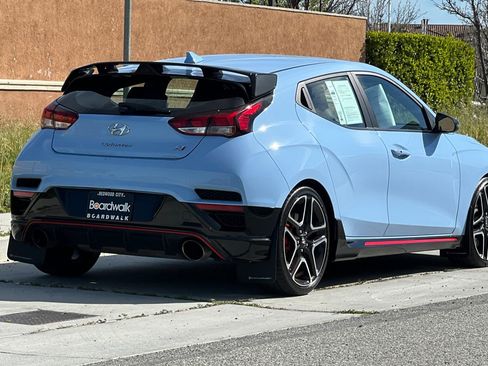 Used 2022 Hyundai Veloster N FWD image 4