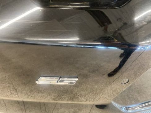 Used 2019 Chevrolet Camaro SS RWD image 7