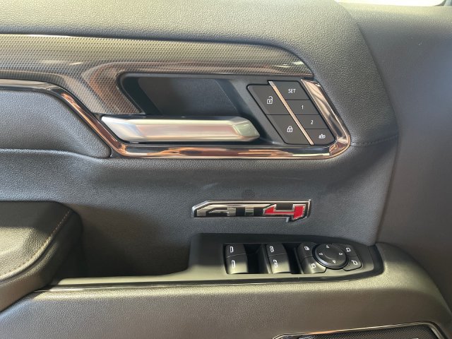 Used 2024 GMC Sierra 1500 AT4 w/ Technology Package AWD/4WD image 16