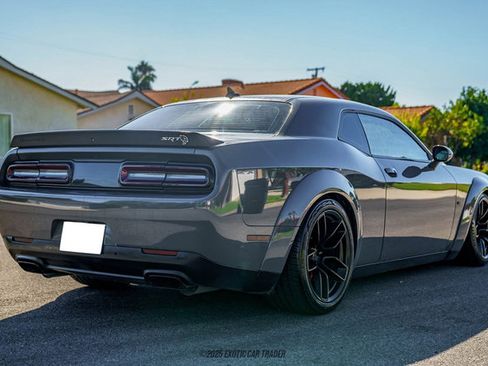 Used 2018 Dodge Challenger SRT Hellcat image 8