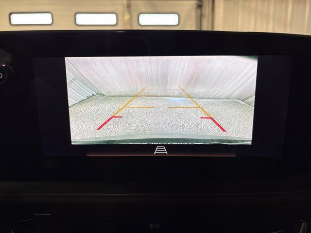 Used 2025 Buick Envista Sport Touring FWD image 19