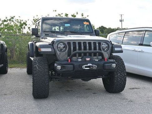 Used 2021 Jeep Gladiator Rubicon AWD/4WD image 3