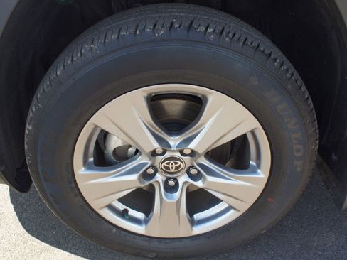 Used 2023 Toyota RAV4 XLE image 26