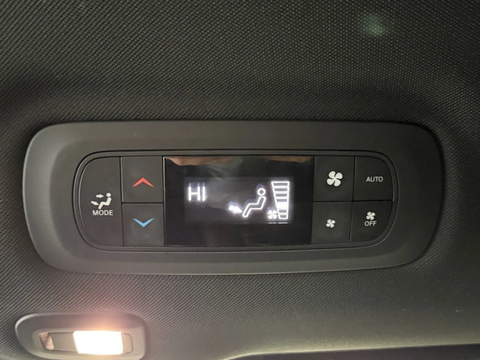 Used 2018 Chrysler Pacifica Touring-L Plus w/ Advanced Safetytec Group FWD image 31
