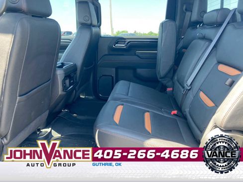 Used 2024 GMC Sierra 2500 AT4 w/ AT4 Premium Plus Package AWD/4WD image 4