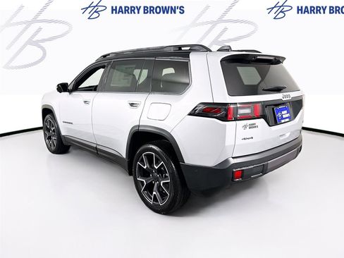 New 2026 Jeep Cherokee Overland image 32