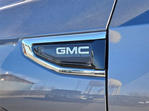 Used 2022 GMC Yukon XL SLT image 15