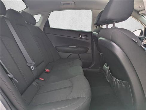 Used 2016 Kia Optima LX image 18